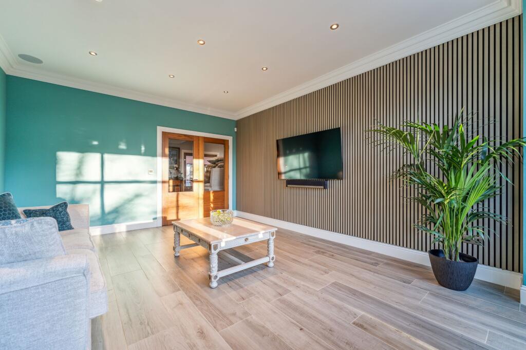 Stylish Muswell Hill Family Room